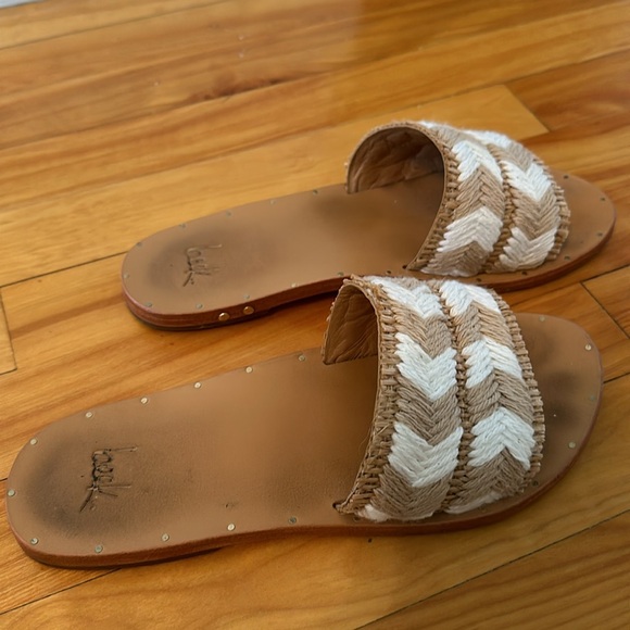 Beek Parakeet Leather Slide - Picture 4 of 5